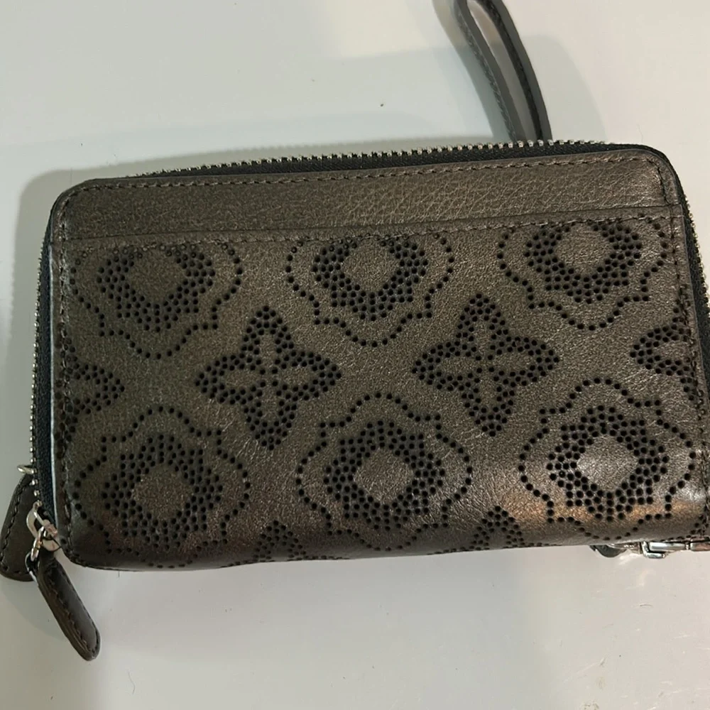 Brighton Octavia Perf Double Zip Tech Wallet Wristlet Pewter Leather Arabesque